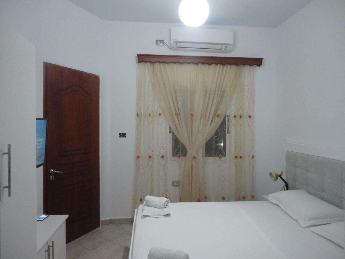 Oruci Apartments Ксаміл Екстер'єр фото
